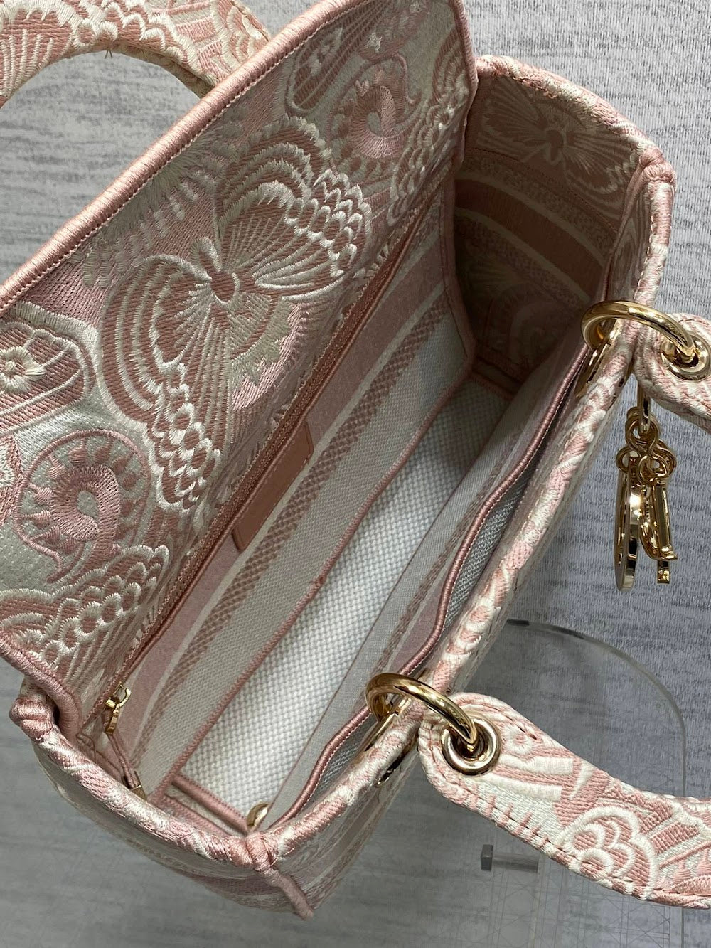 new-designer-premium-bags-nm16457