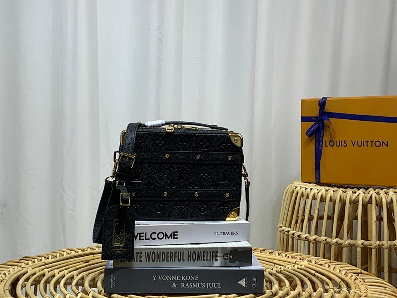 Anum Bags ln Luxury Bag --60016