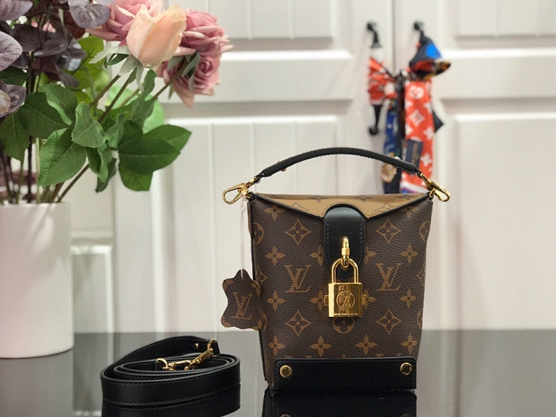 Anum Bags ln Luxury Bag --57530
