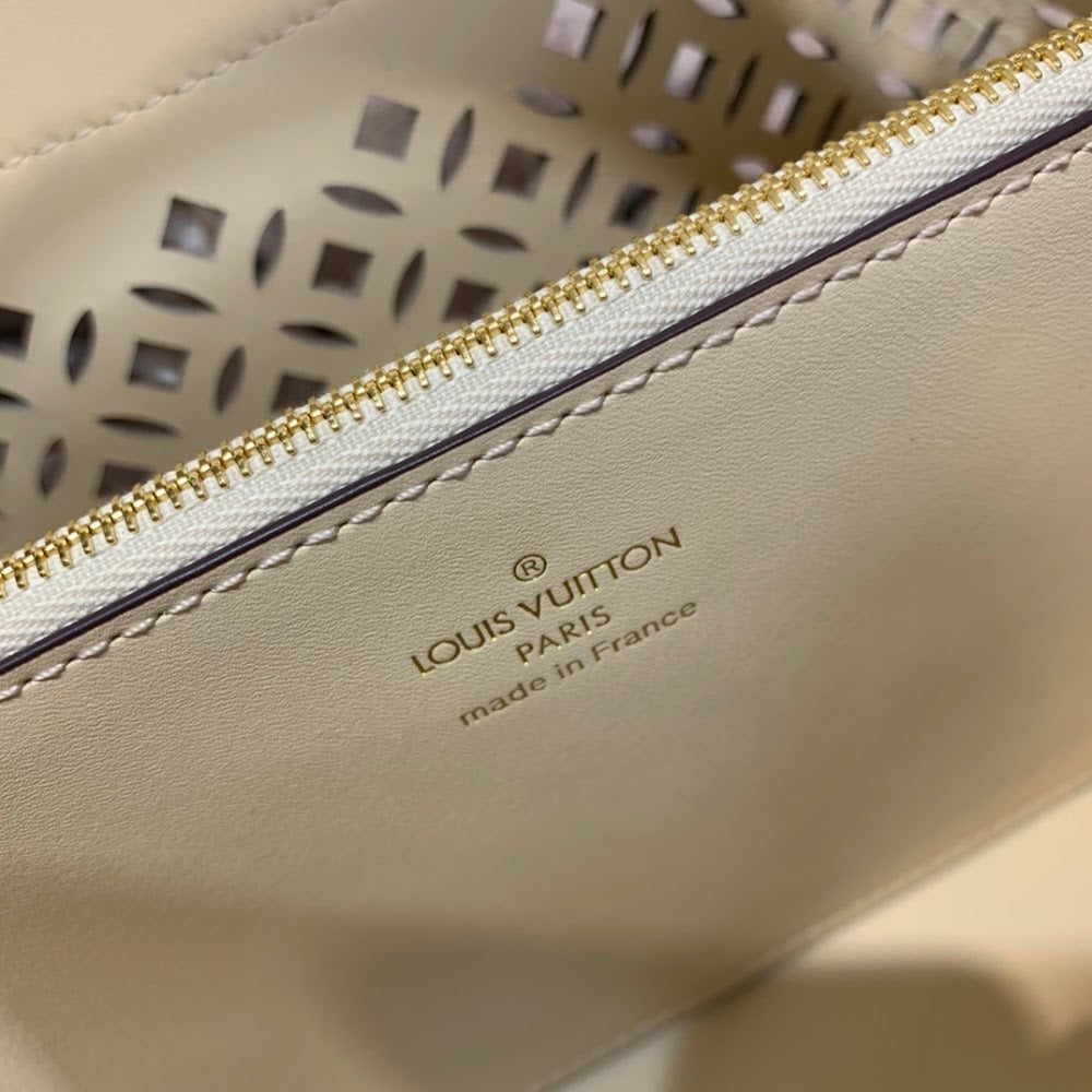 Anum Bags ln Luxury Bag --57016