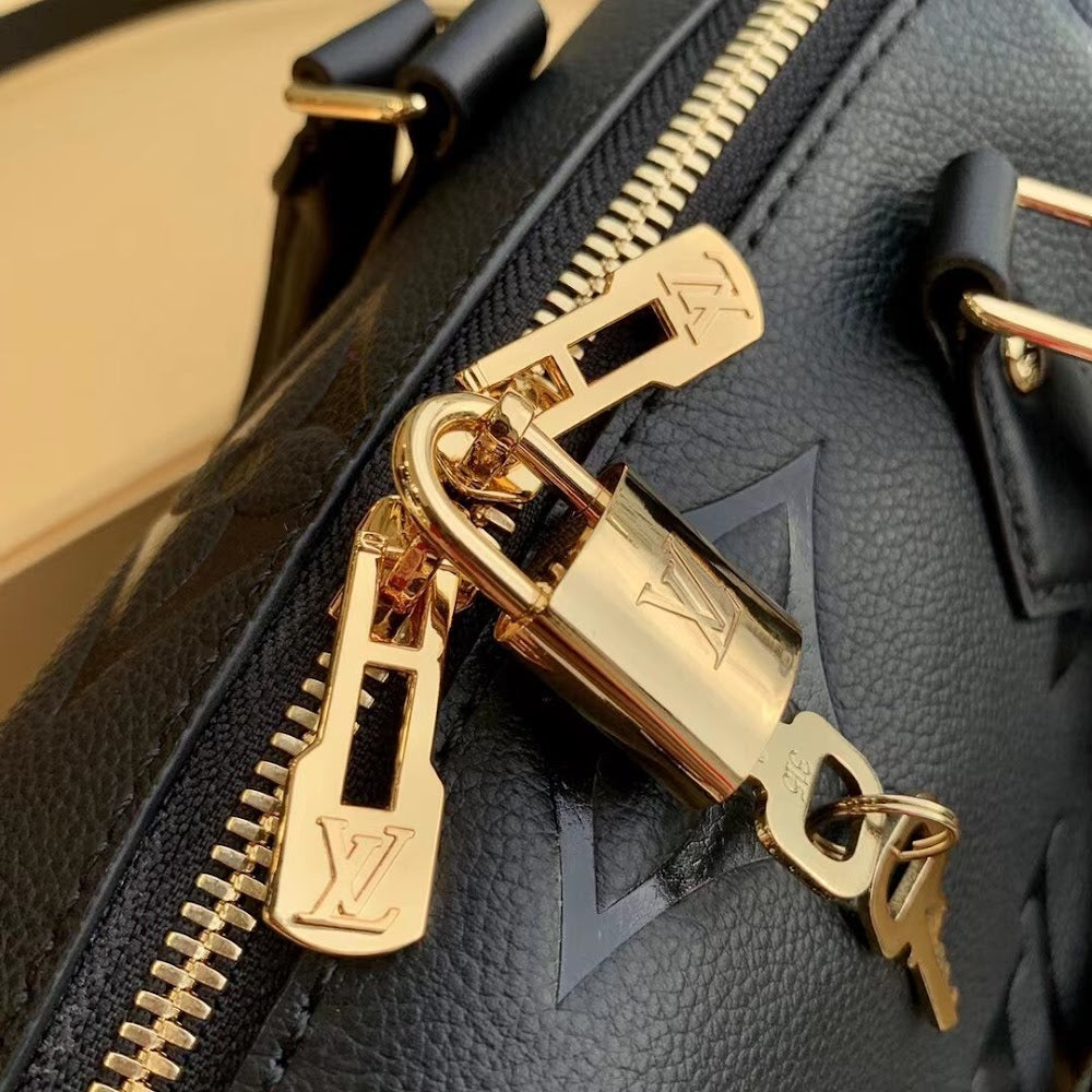 Anum Bags ln Luxury Bag --56587