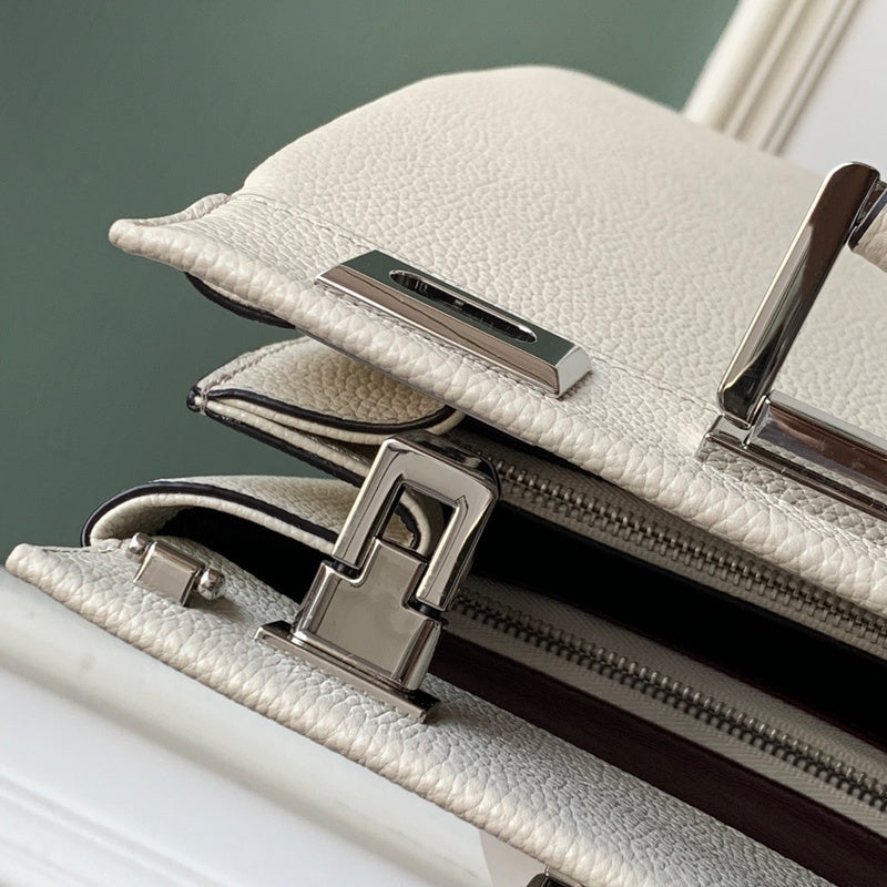 new-luxury-designer-bags-nm18536
