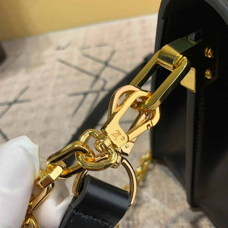 Anum Bags ln Luxury Bag --56549