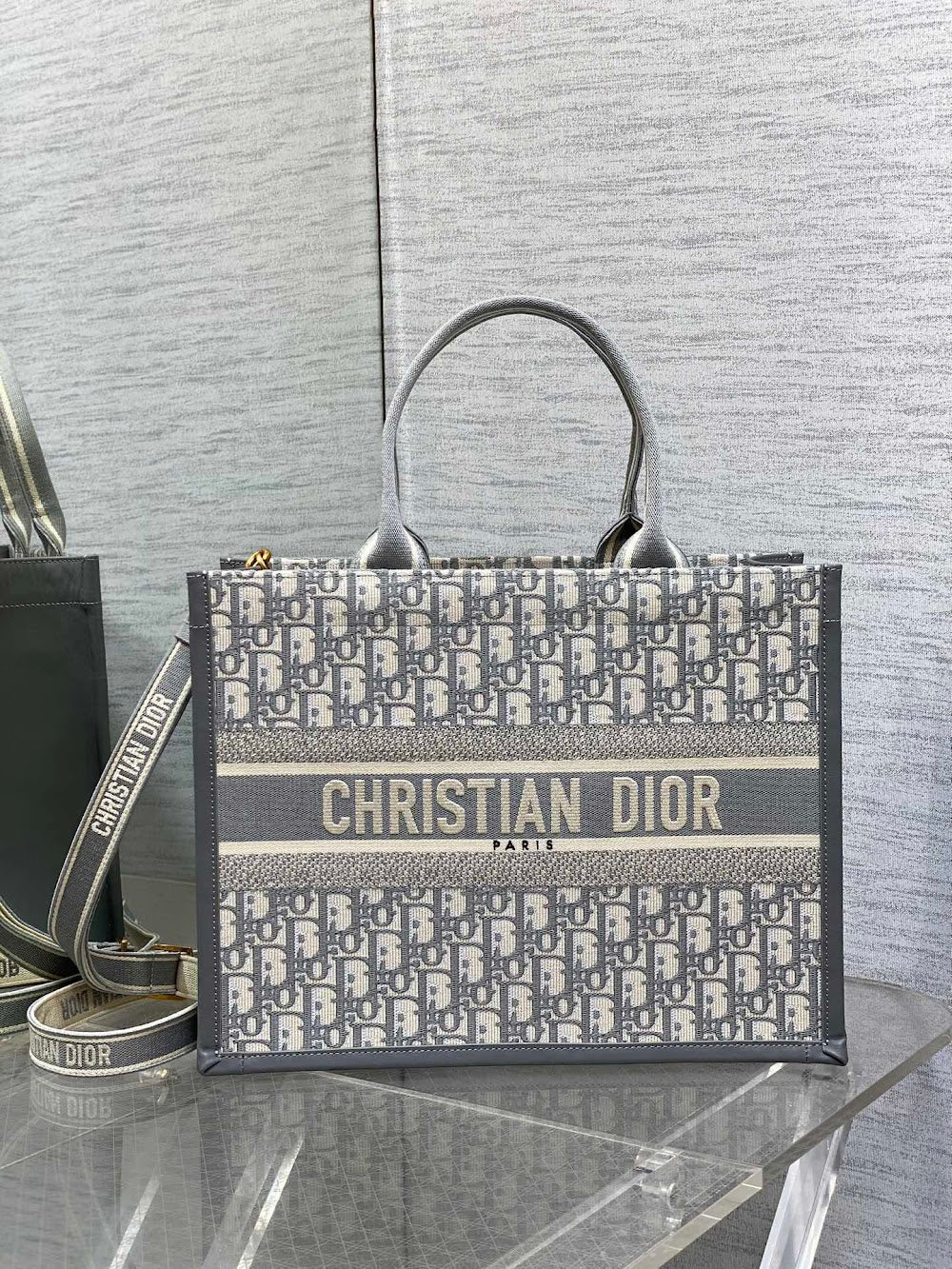 new-luxury-designer-bags-nm16040
