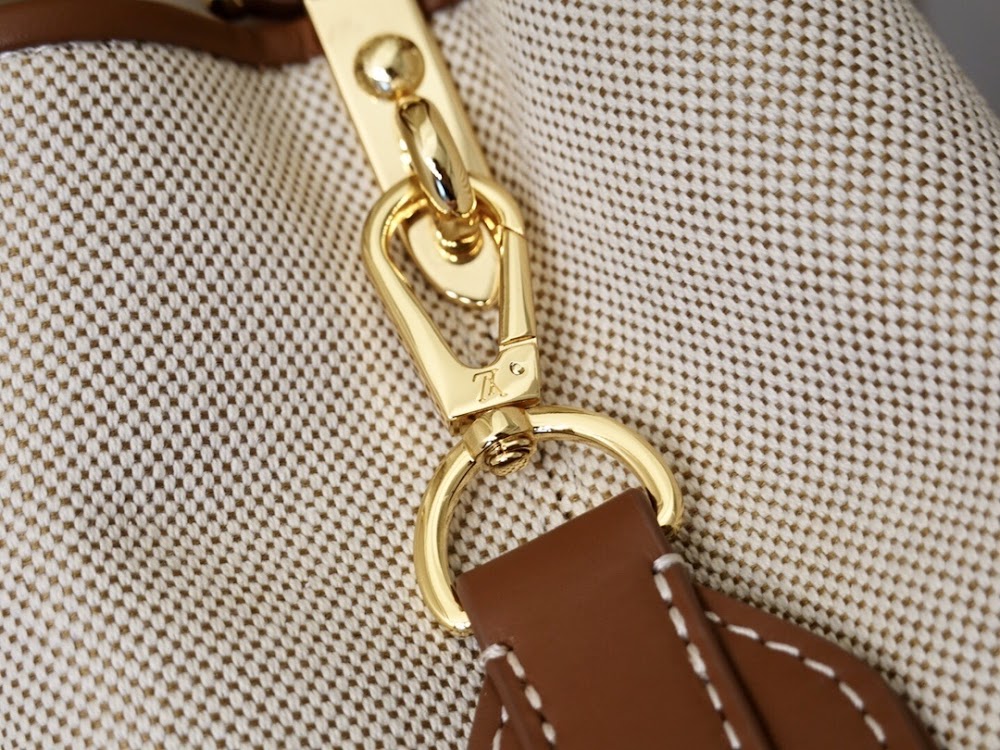 Anum Bags ln Luxury Bag --60261