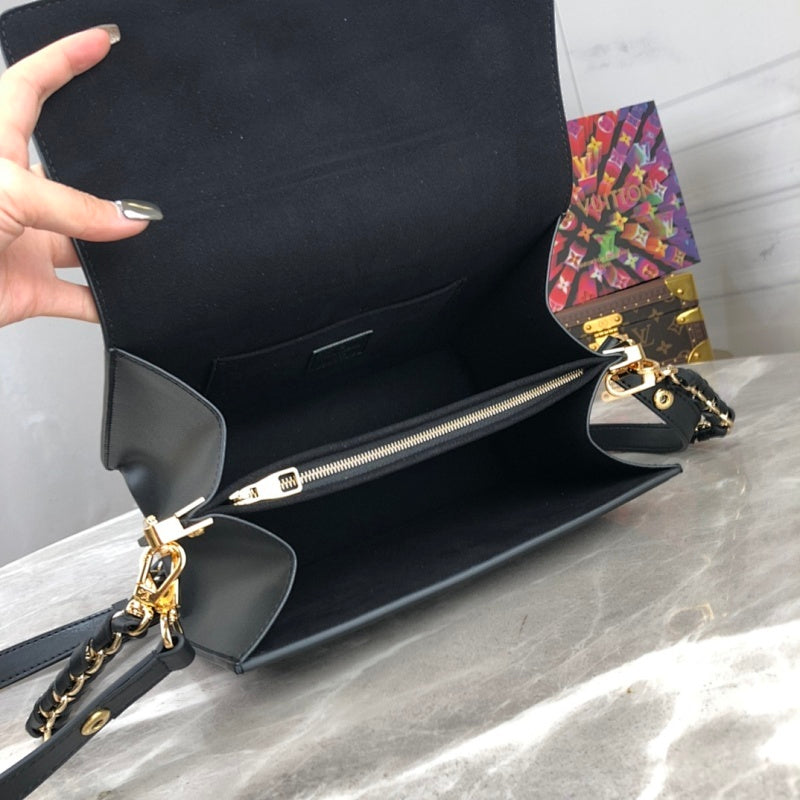 Anum Bags ln Luxury Bag --60714