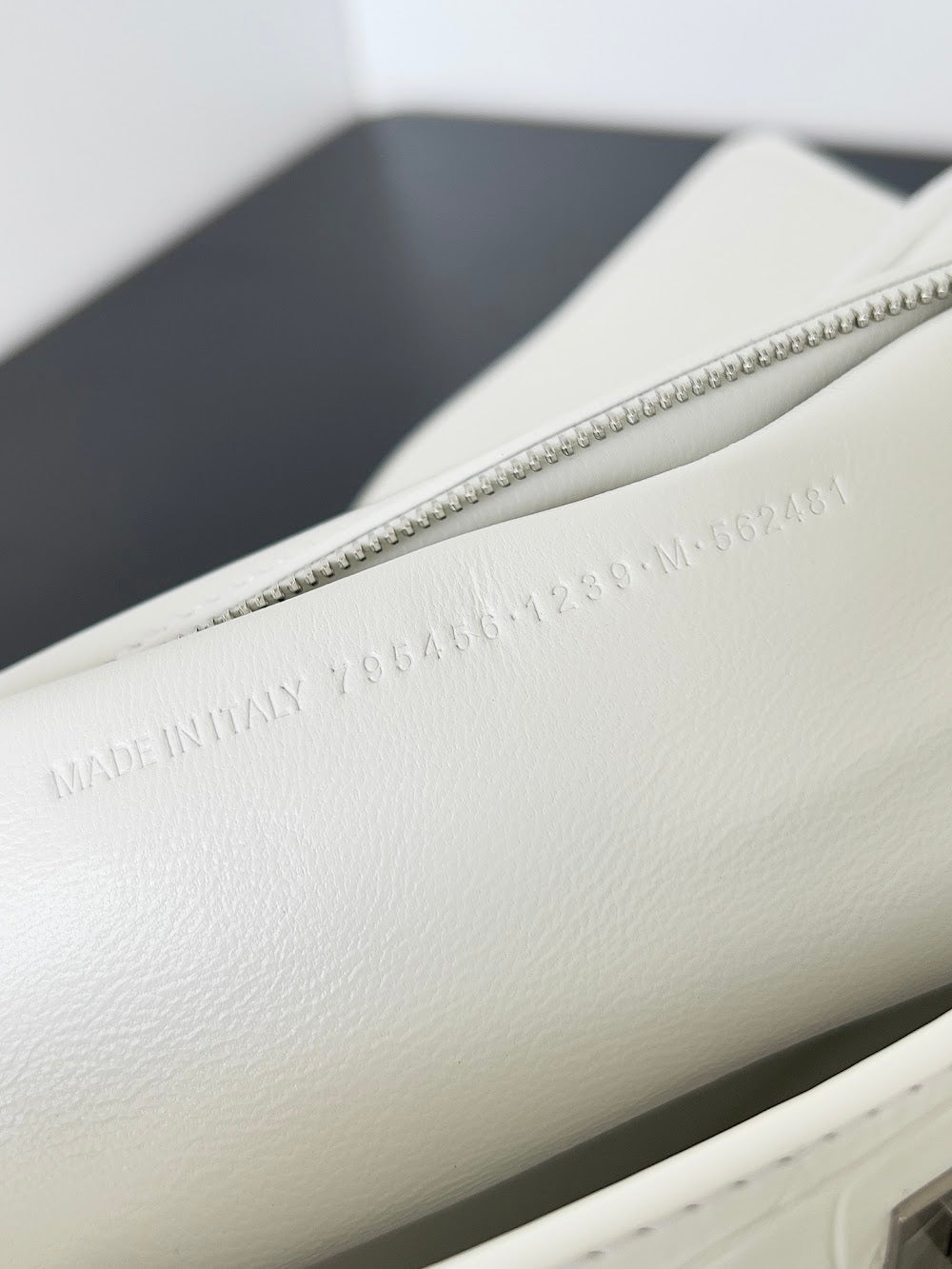 Ezyycart Bags Balenciaga Luxury Bag --111555