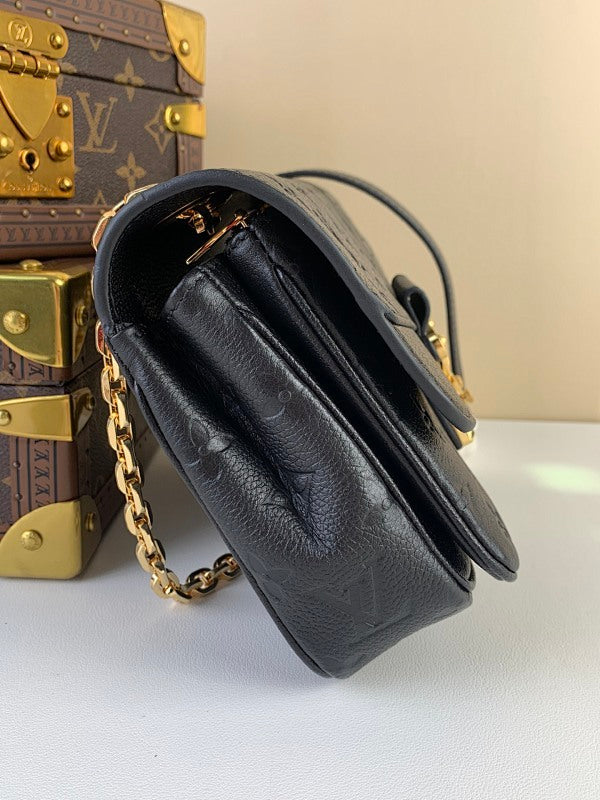 Anum Bags ln Luxury Bag --61112