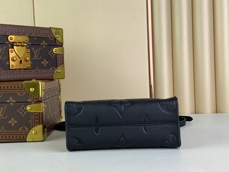 Anum Bags ln Luxury Bag --56762