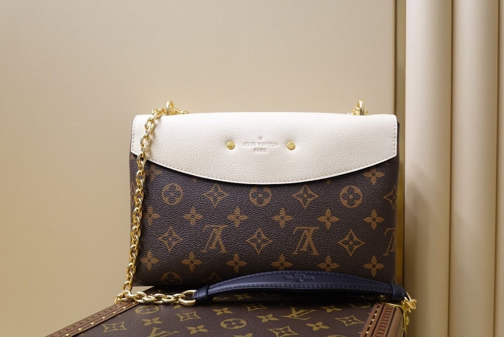 Anum Bags ln Luxury Bag --60604