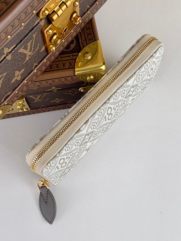Anum Bags ln Luxury Bag --60635