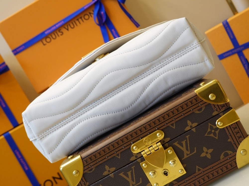 Anum Bags ln Luxury Bag --60385