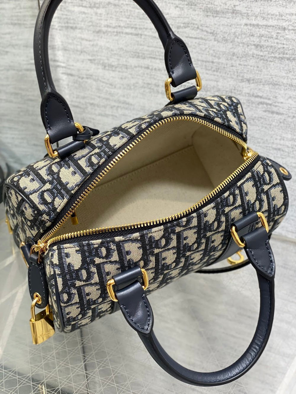 new-designer-premium-bags-nm16058