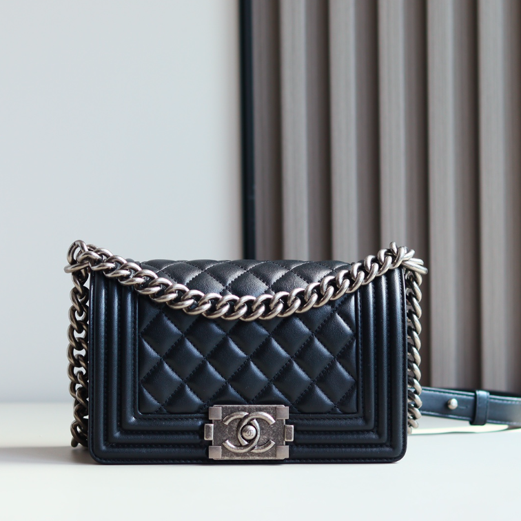 new-luxury-designer-bags-nm20772