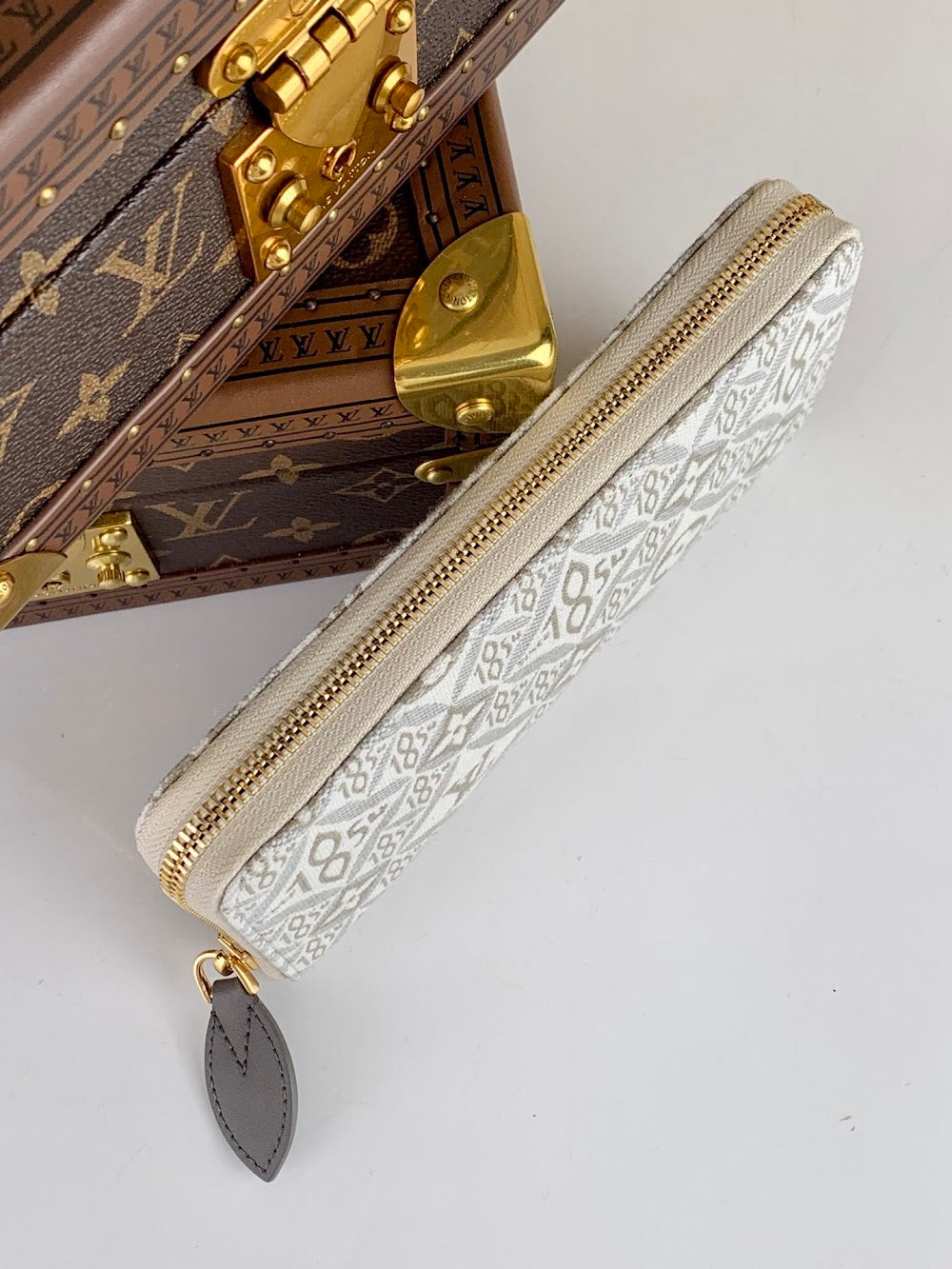 Anum Bags ln Luxury Bag --60635