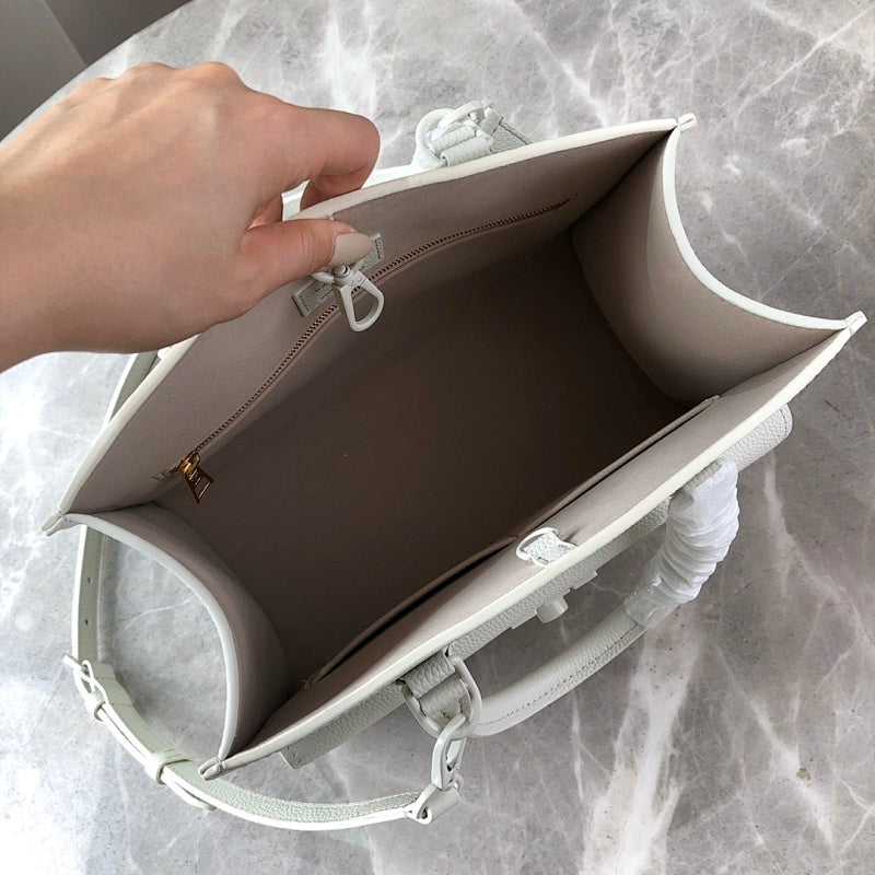 Anum Bags ln Luxury Bag --56980