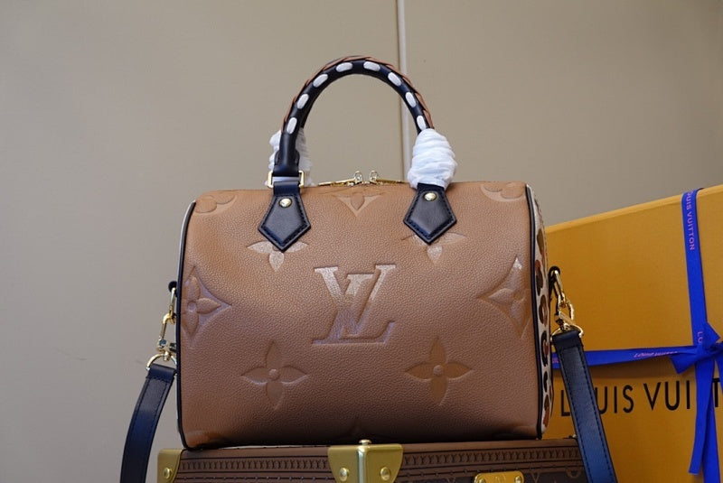 Anum Bags ln Luxury Bag --60148
