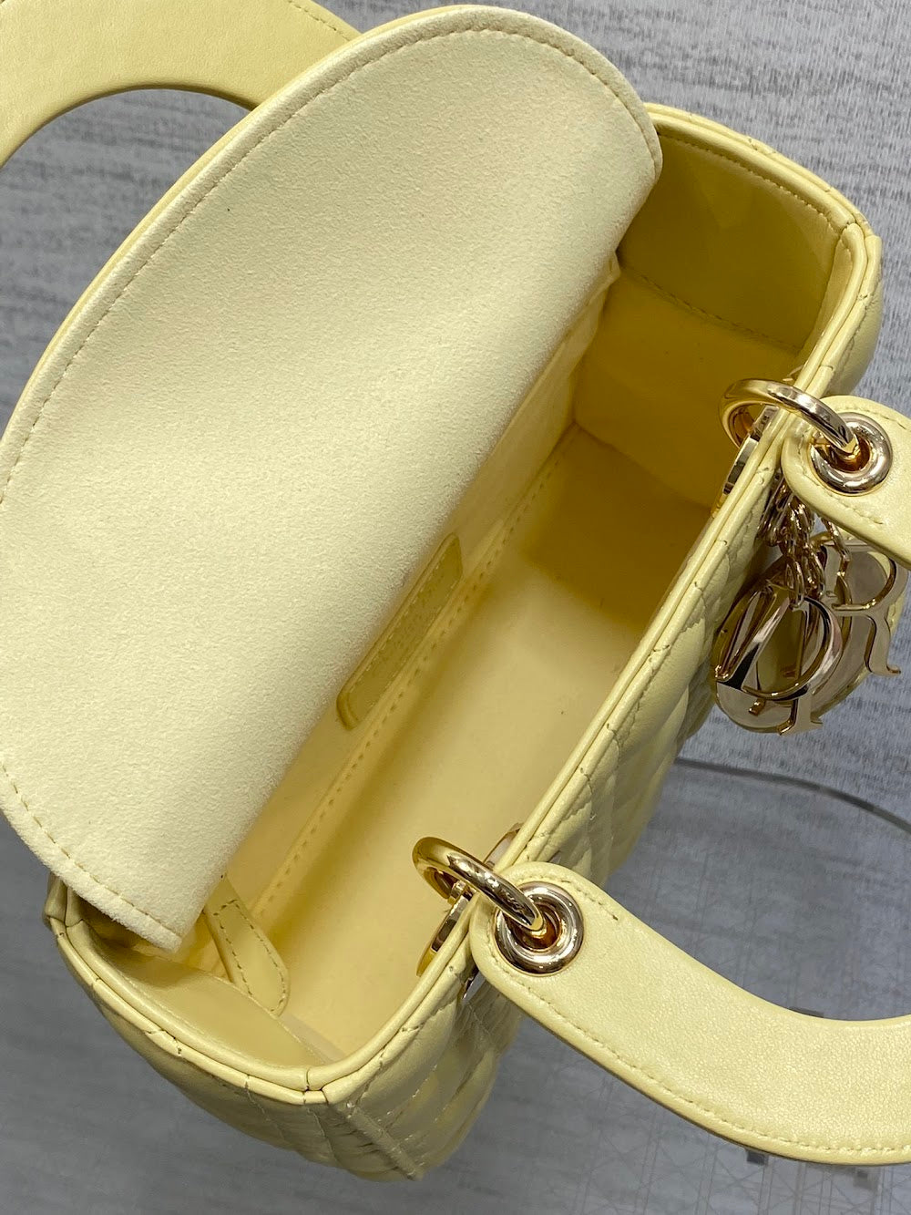 new-designer-premium-bags-nm16474