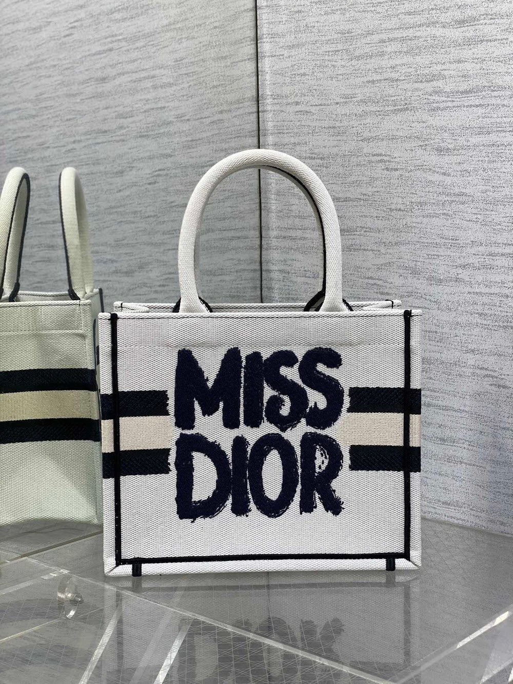 new-luxury-designer-bags-nm16104