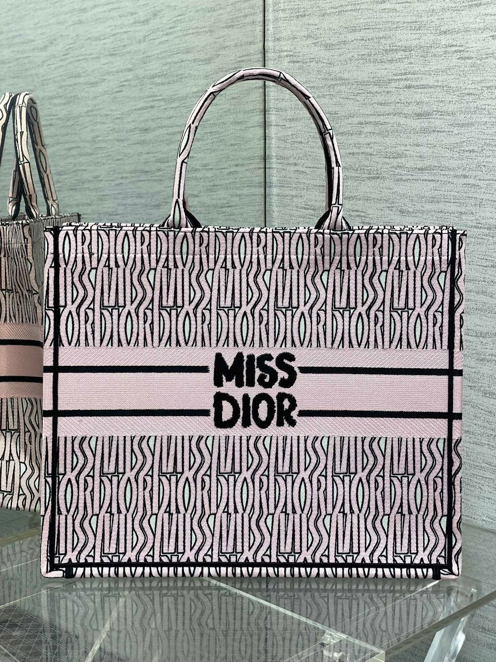 new-luxury-designer-bags-nm16083