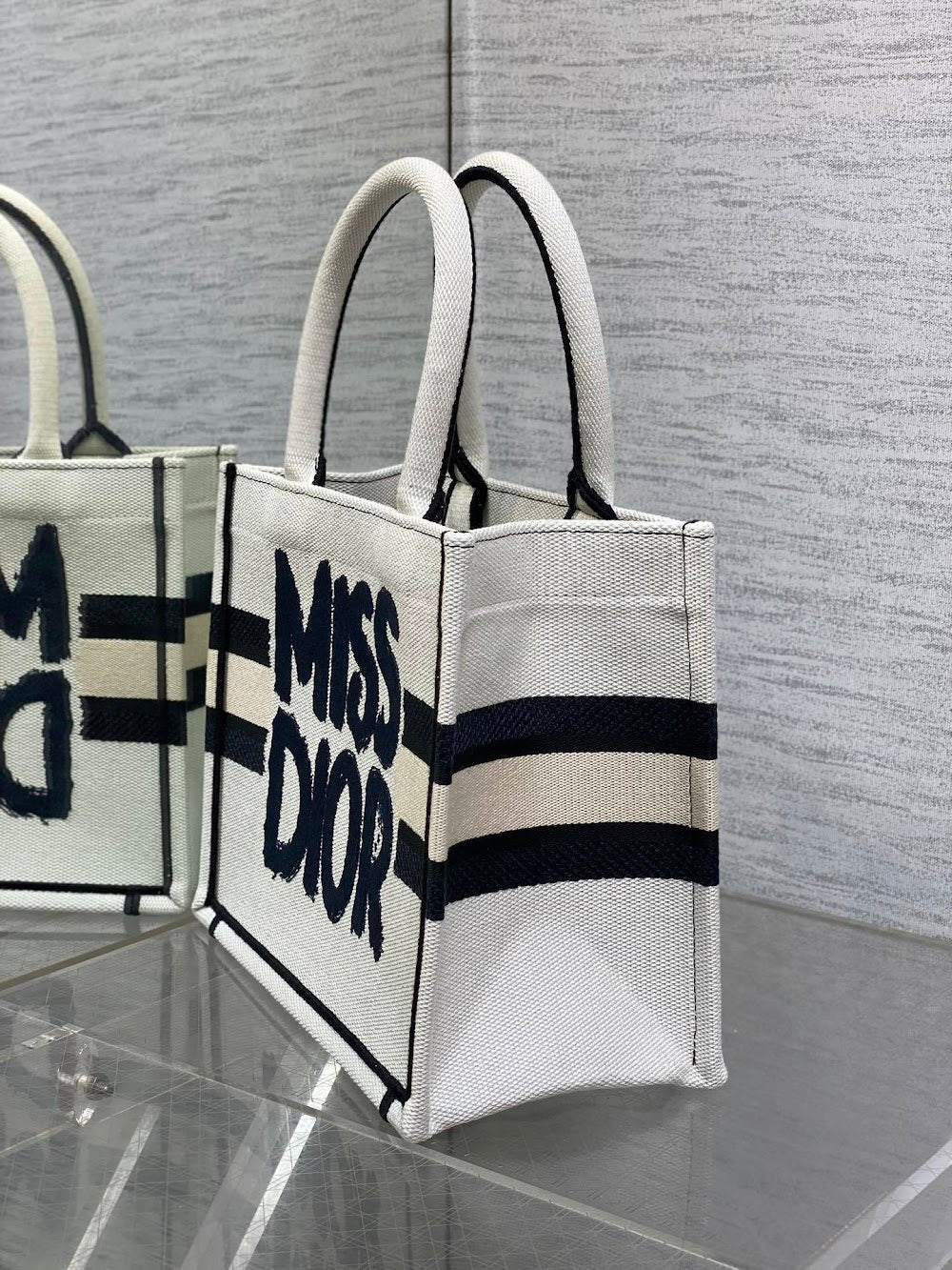 new-luxury-designer-bags-nm16104
