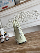 new-luxury-designer-bags-nm11580