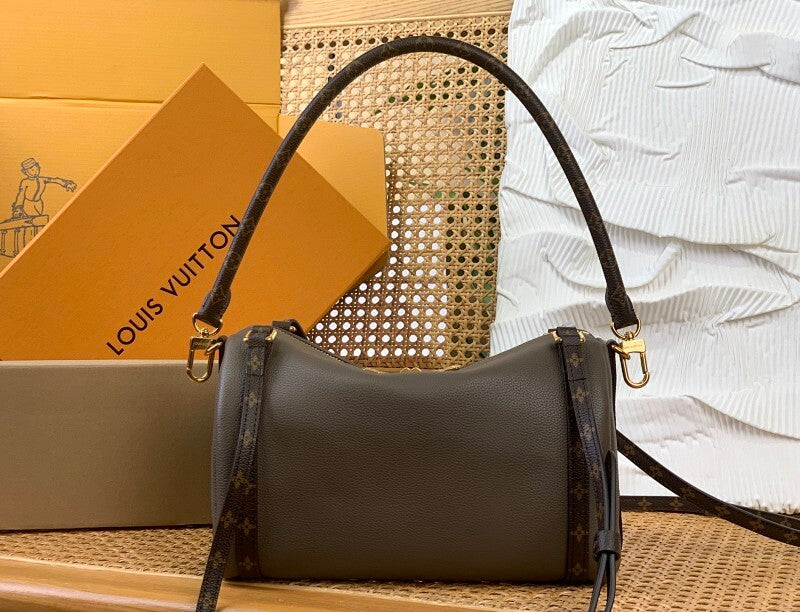 Anum Bags ln Luxury Bag --58972