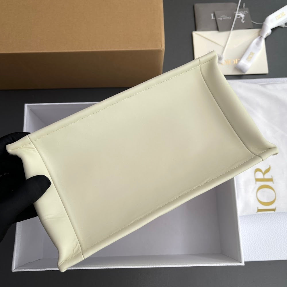 new-luxury-designer-bags-nm15847