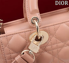 new-luxury-designer-bags-nm7402