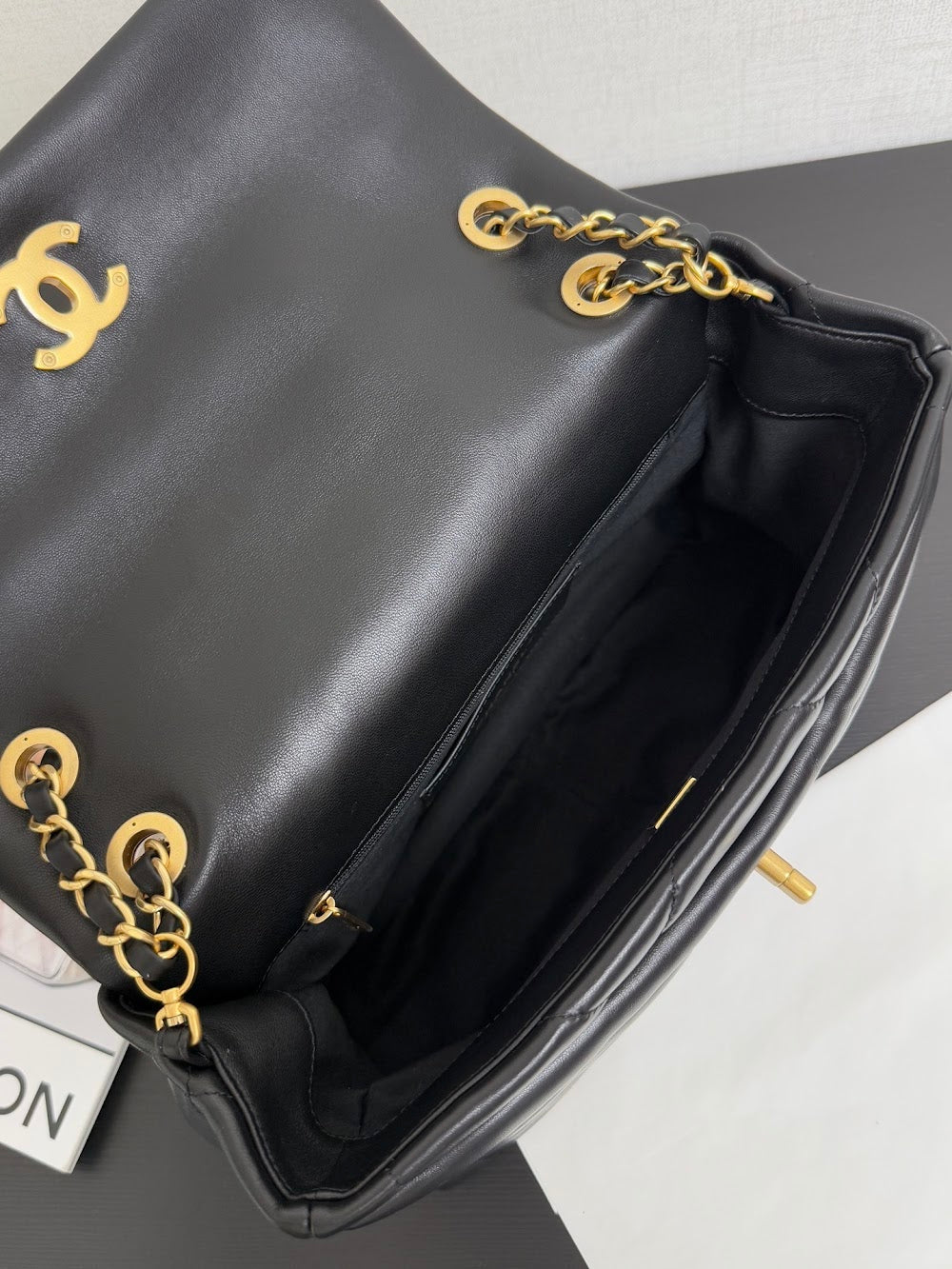 Anum Bags CHn Luxury Bag --113687