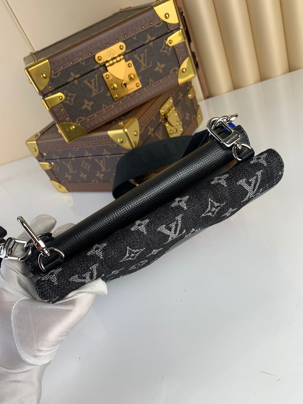 Anum Bags ln Luxury Bag --60657