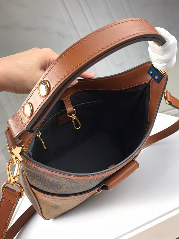 Anum Bags ln Luxury Bag --60672