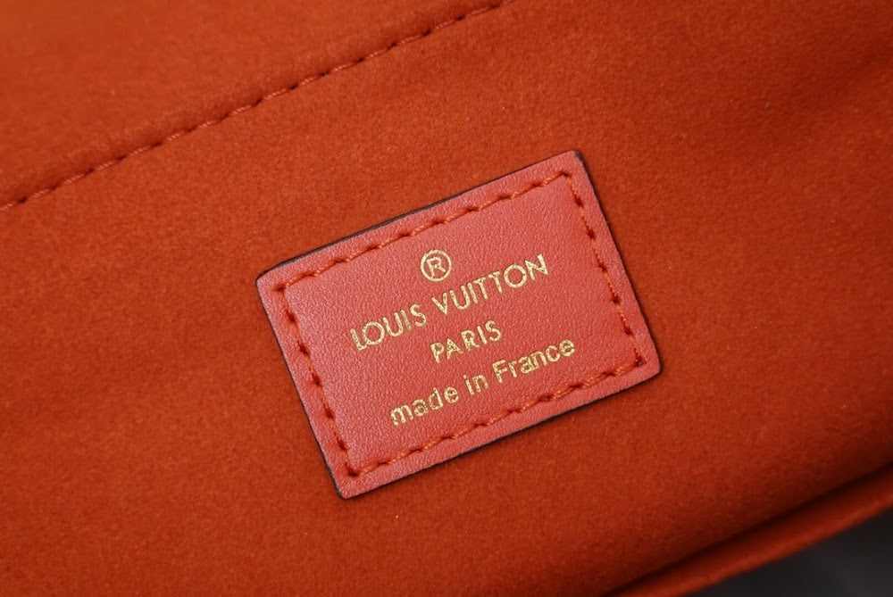 Anum Bags ln Luxury Bag --60082