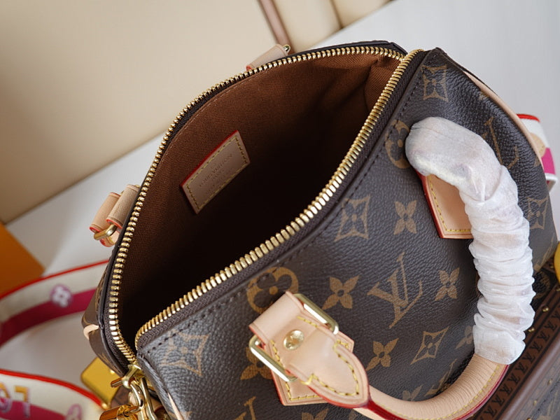 Anum Bags ln Luxury Bag --60451