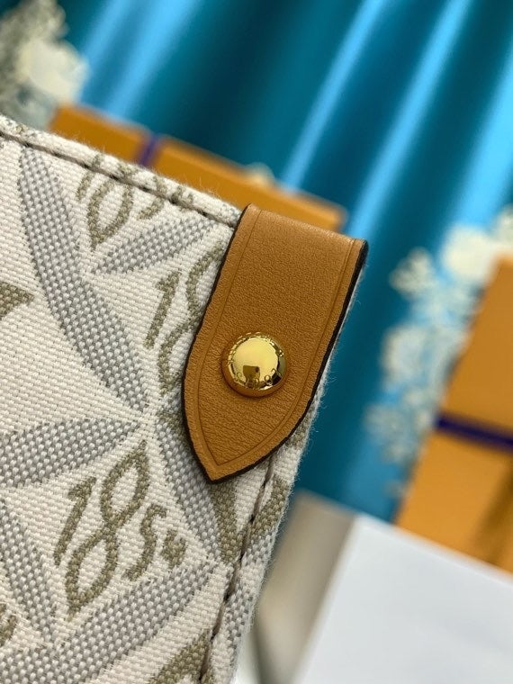 Anum Bags ln Luxury Bag --60715