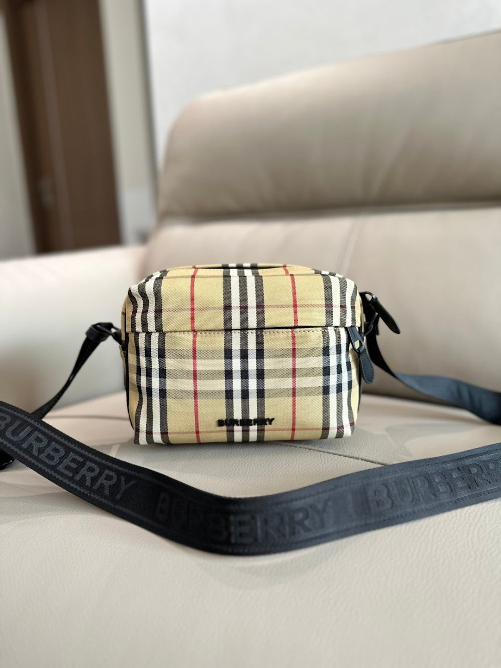 Ezyycart Bags Burberryn Luxury Bag --91867