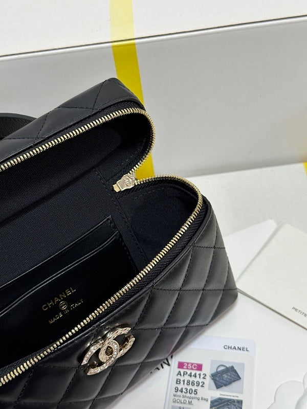 new-luxury-designer-bags-nm9605
