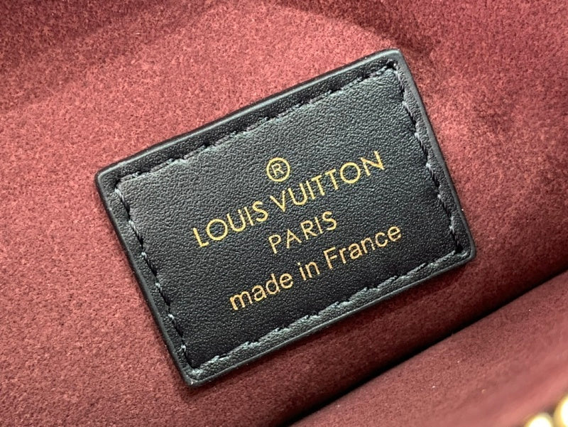 Anum Bags ln Luxury Bag --58867