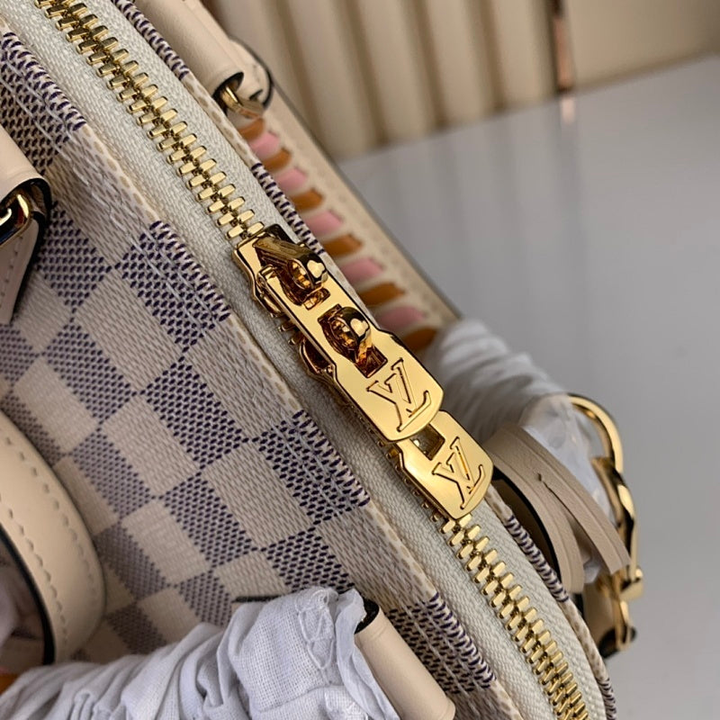 Anum Bags ln Luxury Bag --60876