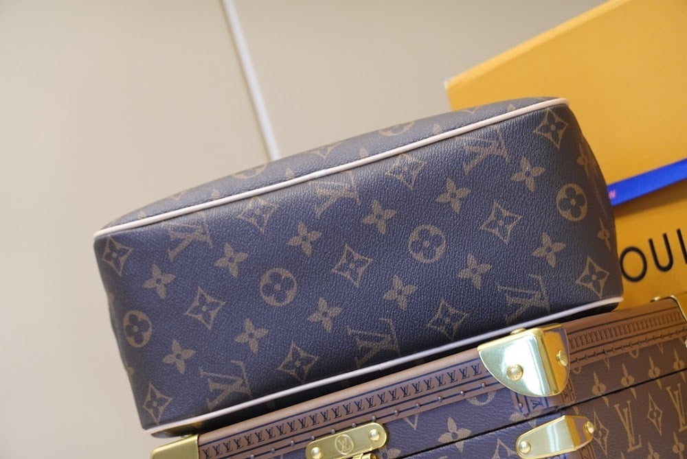 Anum Bags ln Luxury Bag --60158