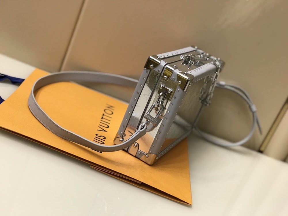Anum Bags ln Luxury Bag --60891