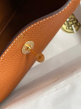 new-luxury-designer-bags-nm11386