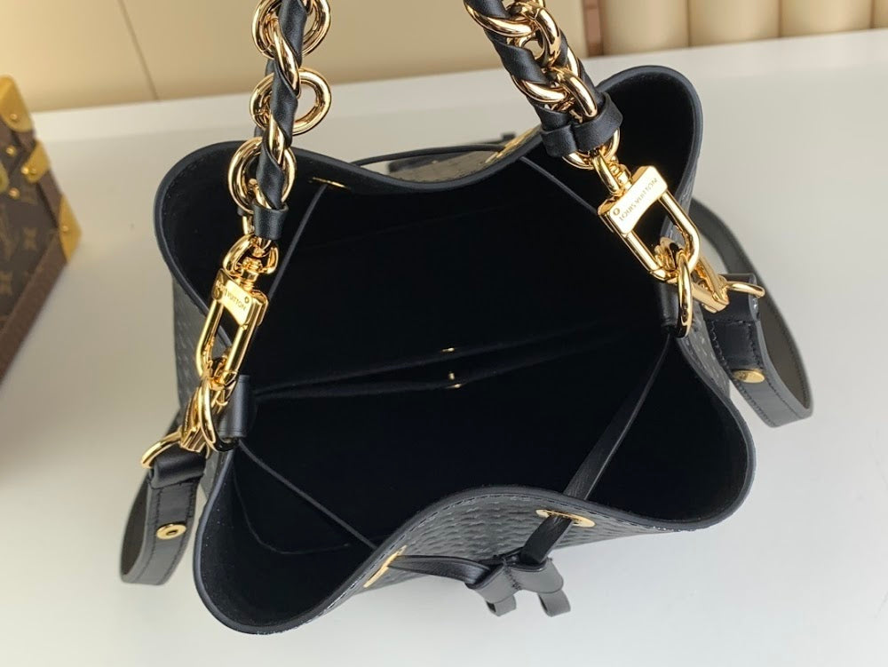 Anum Bags ln Luxury Bag --56790