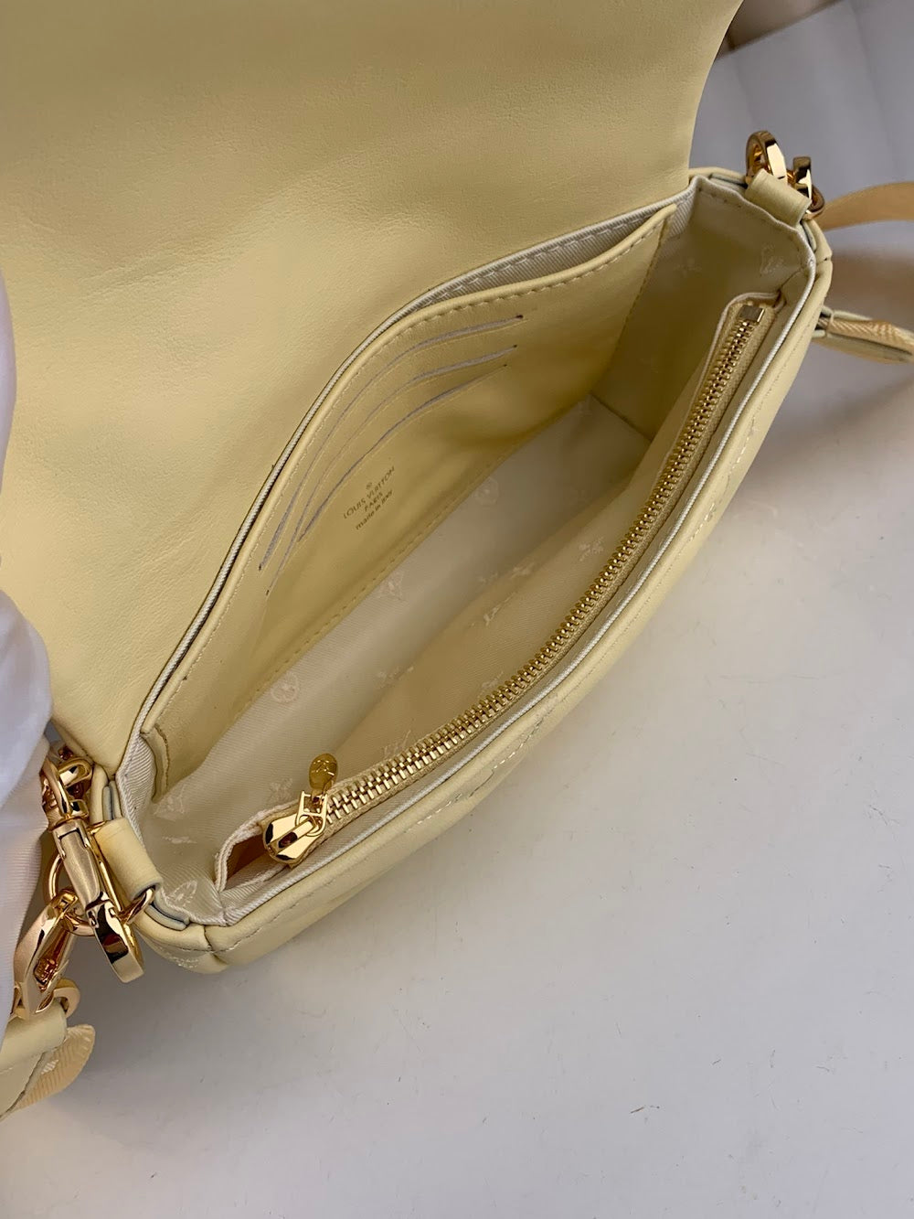 Anum Bags ln Luxury Bag --57322