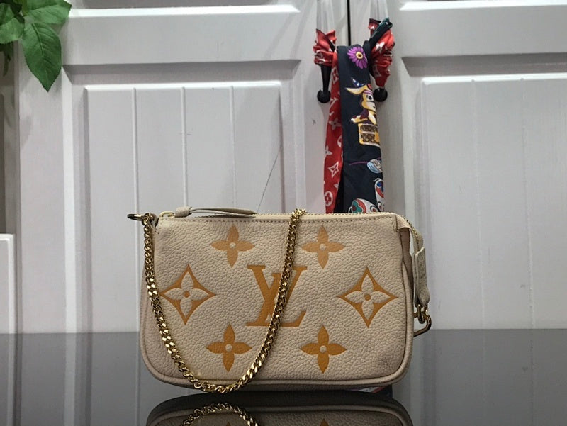 Anum Bags ln Luxury Bag --59771