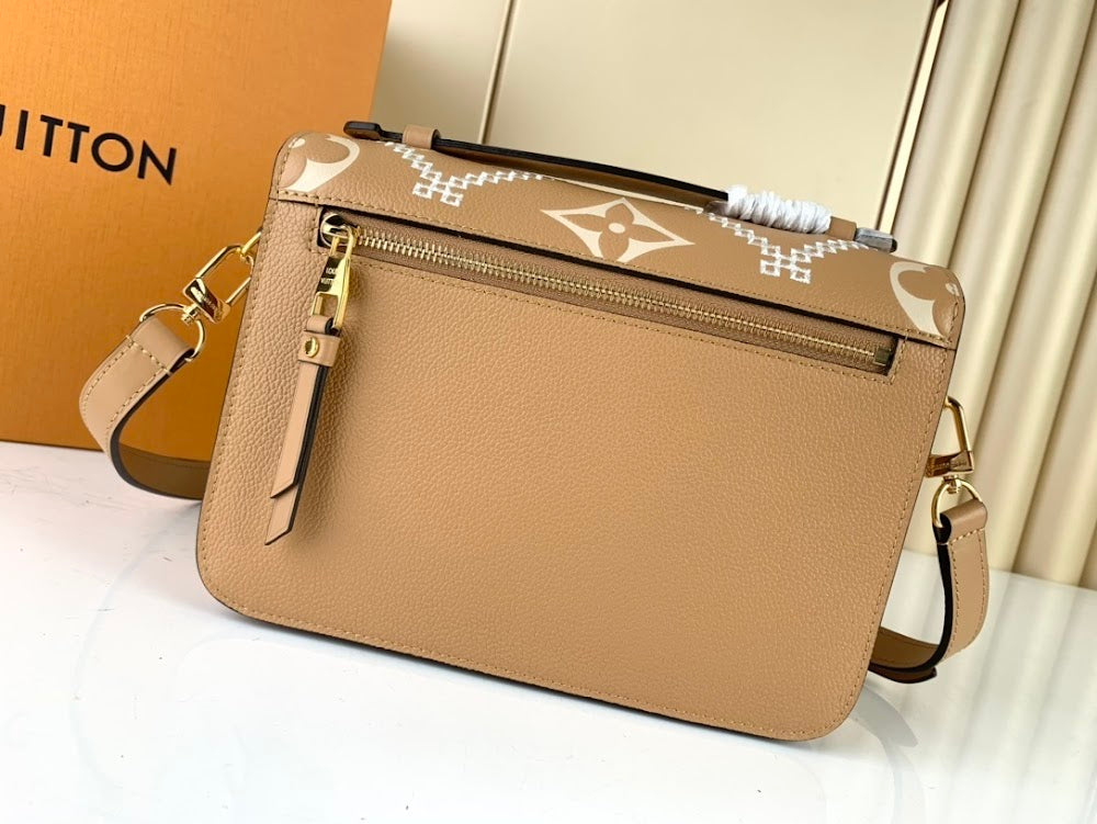 Anum Bags ln Luxury Bag --60779
