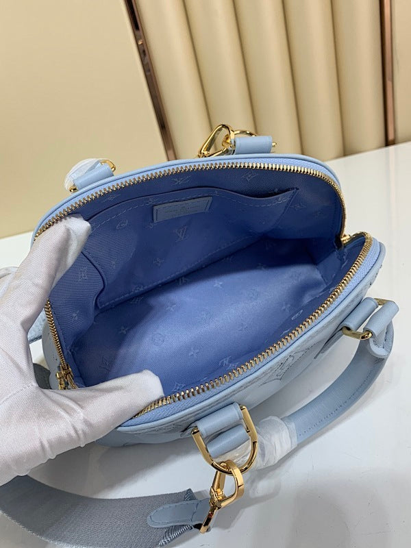 Anum Bags ln Luxury Bag --61010