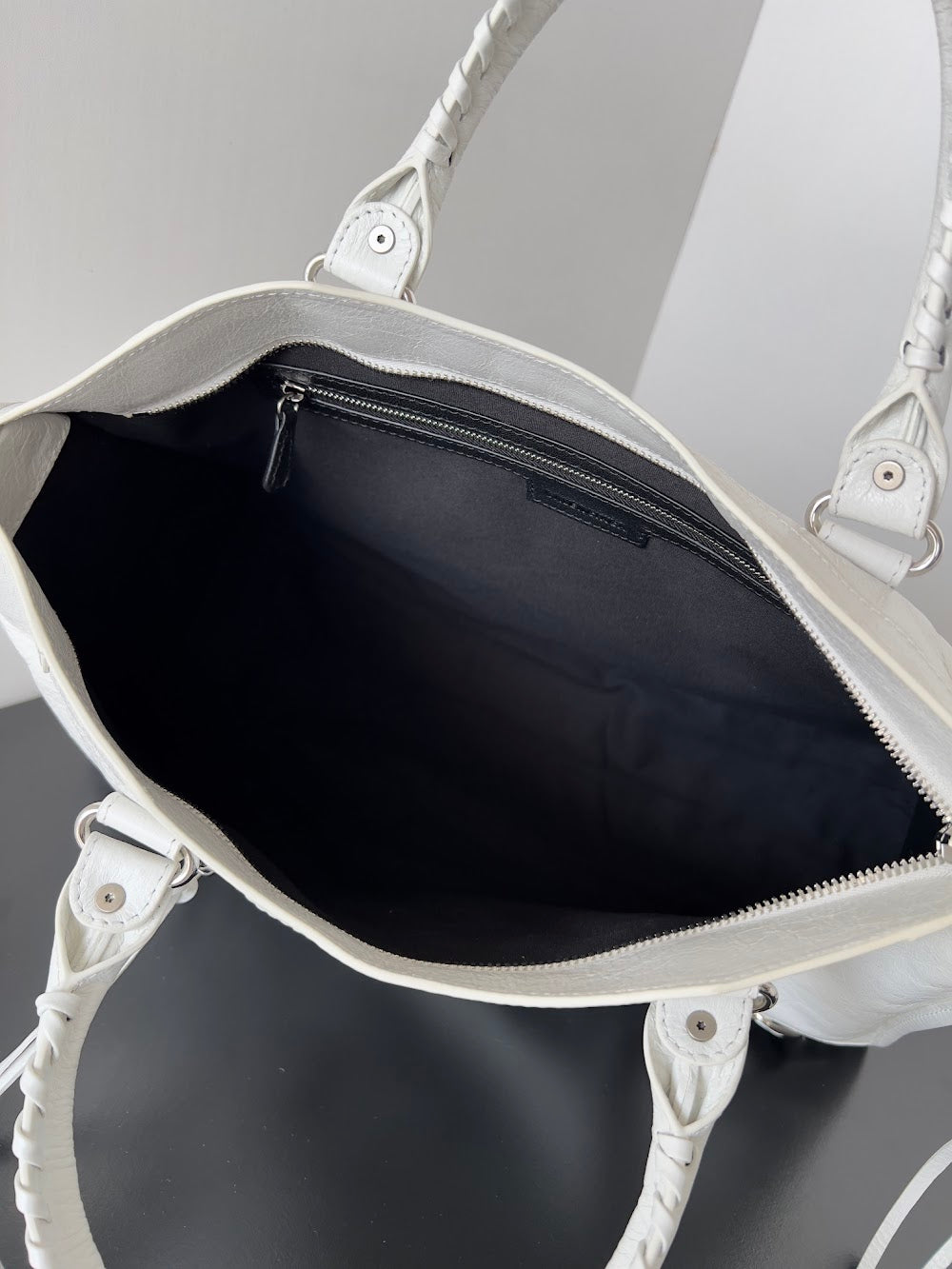 Ezyycart Bags Balenciaga Luxury Bag --111176