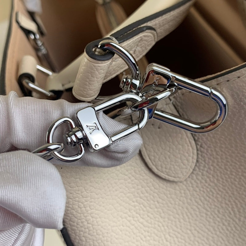 Anum Bags ln Luxury Bag --60940