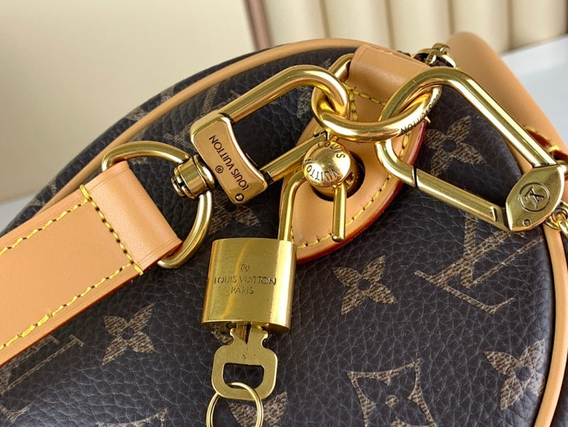 Anum Bags ln Luxury Bag --56839